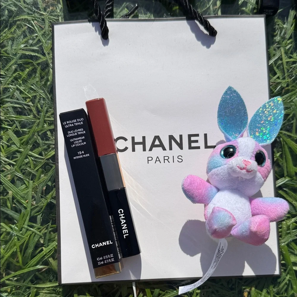 CHANEL charming bunny